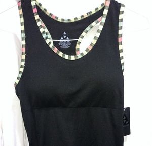 🐓 NWT Balanced Tech workout top